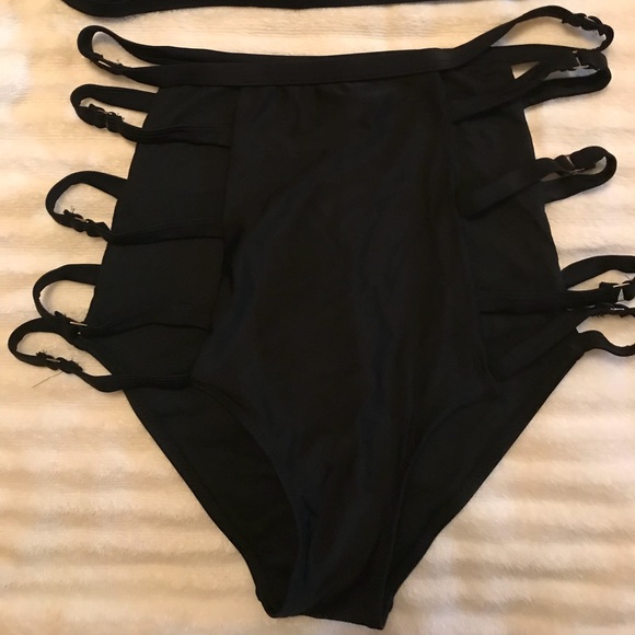 Black tube top, high waisted strapped bottoms L - Picture 2 of 2